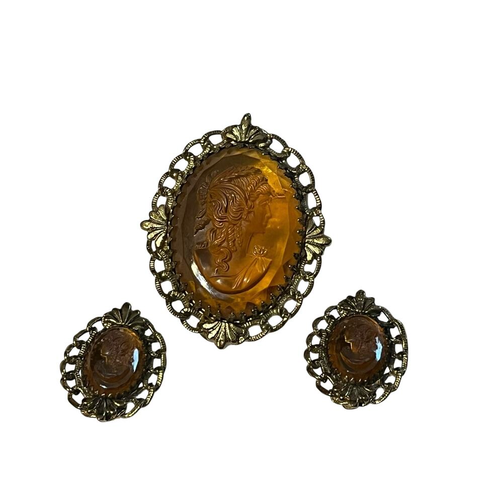 Vintage Whiting & Davis Glass Cameo Set Brooch Clip Earrings